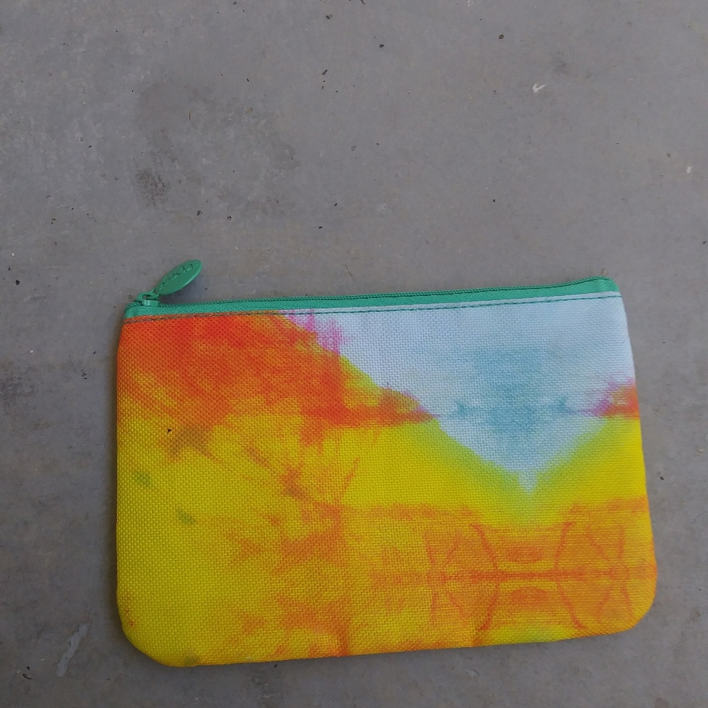 Makeup bag